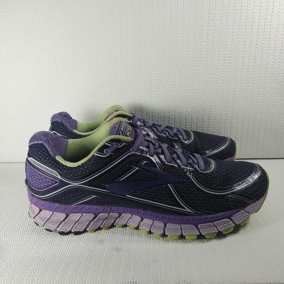 brooks adrenaline gts 16 women's size 9